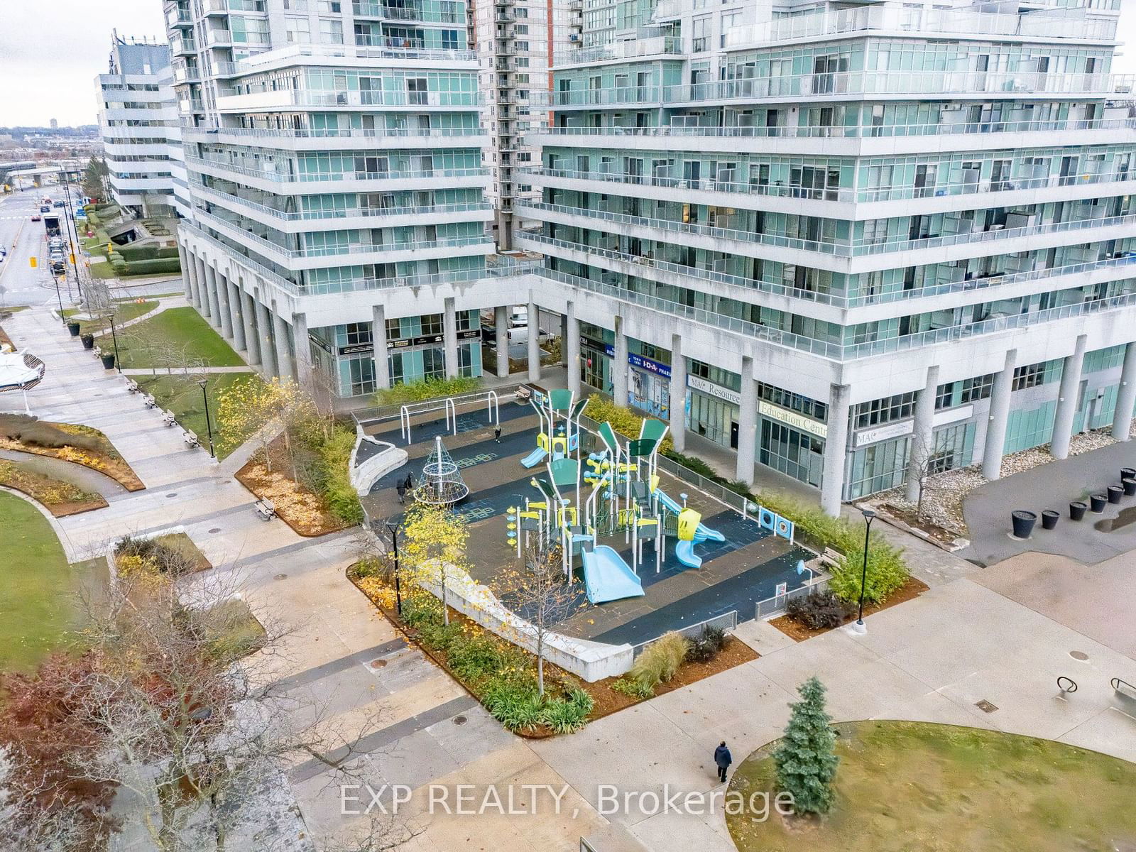 60 Town Centre Crt, unit 708 for sale