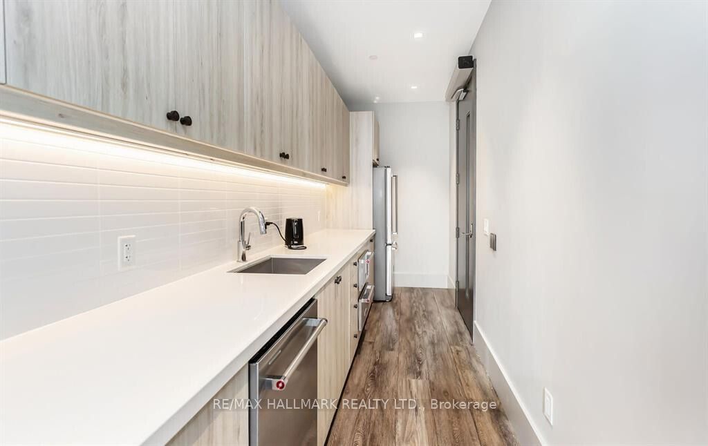 2550 Simcoe St N, unit 2405 for rent