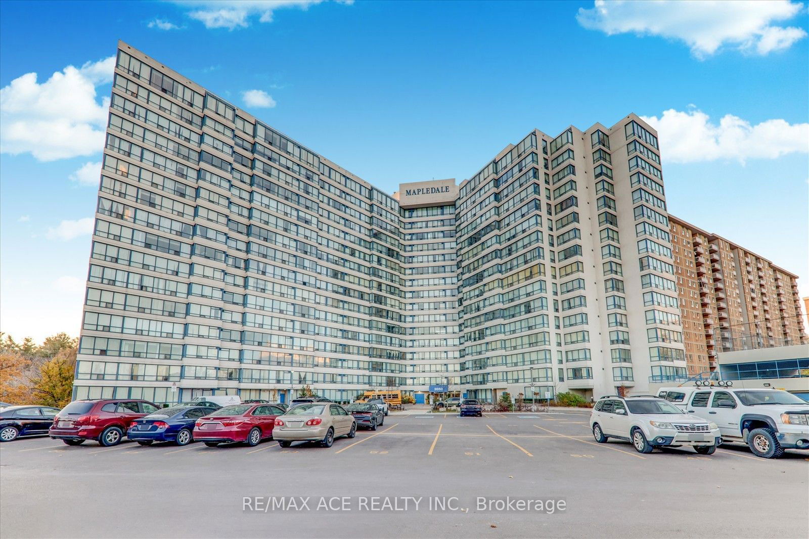 3050 Ellesmere Rd, unit 803 for rent