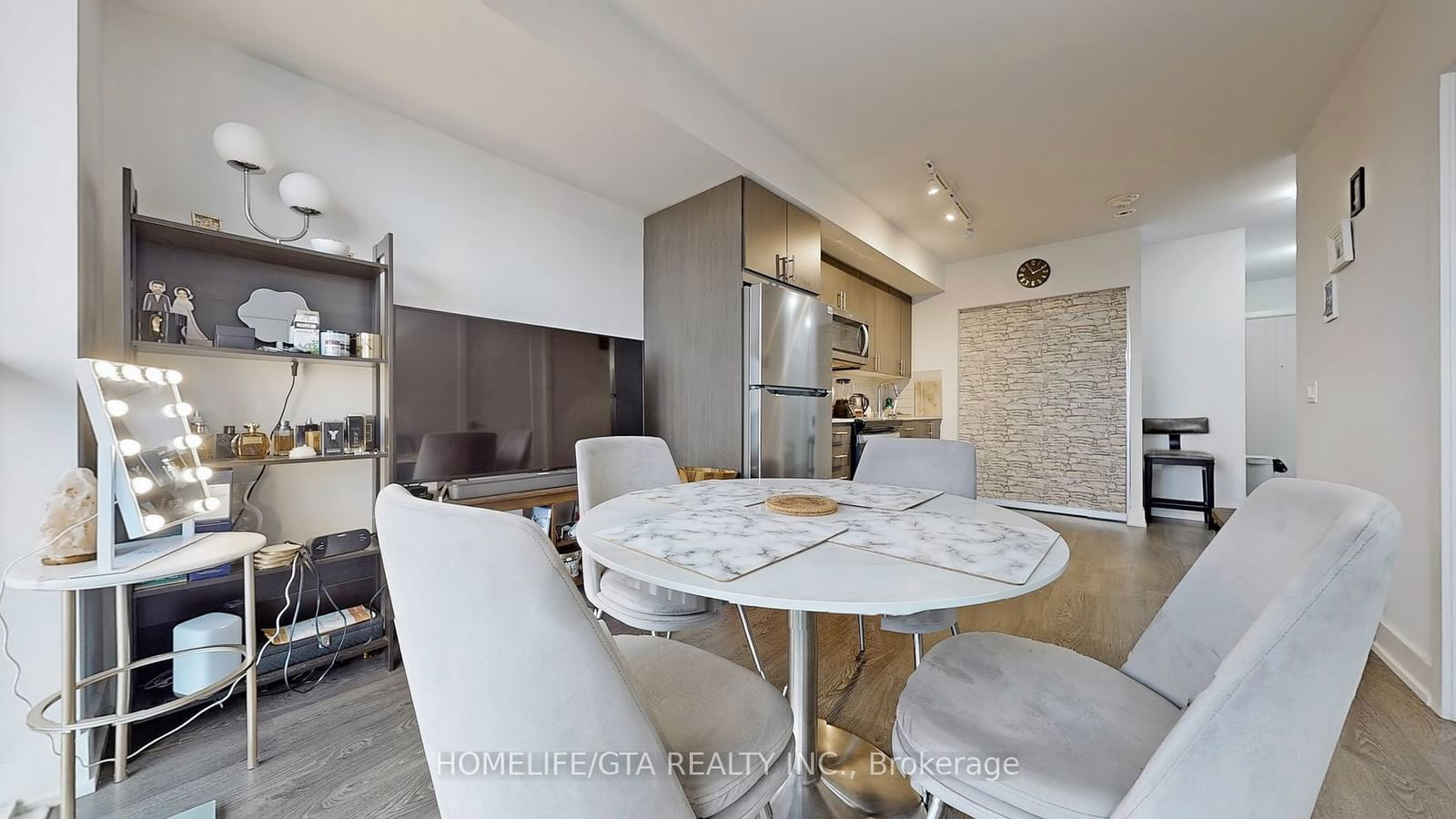 2550 Simcoe St N, unit 1109 for sale