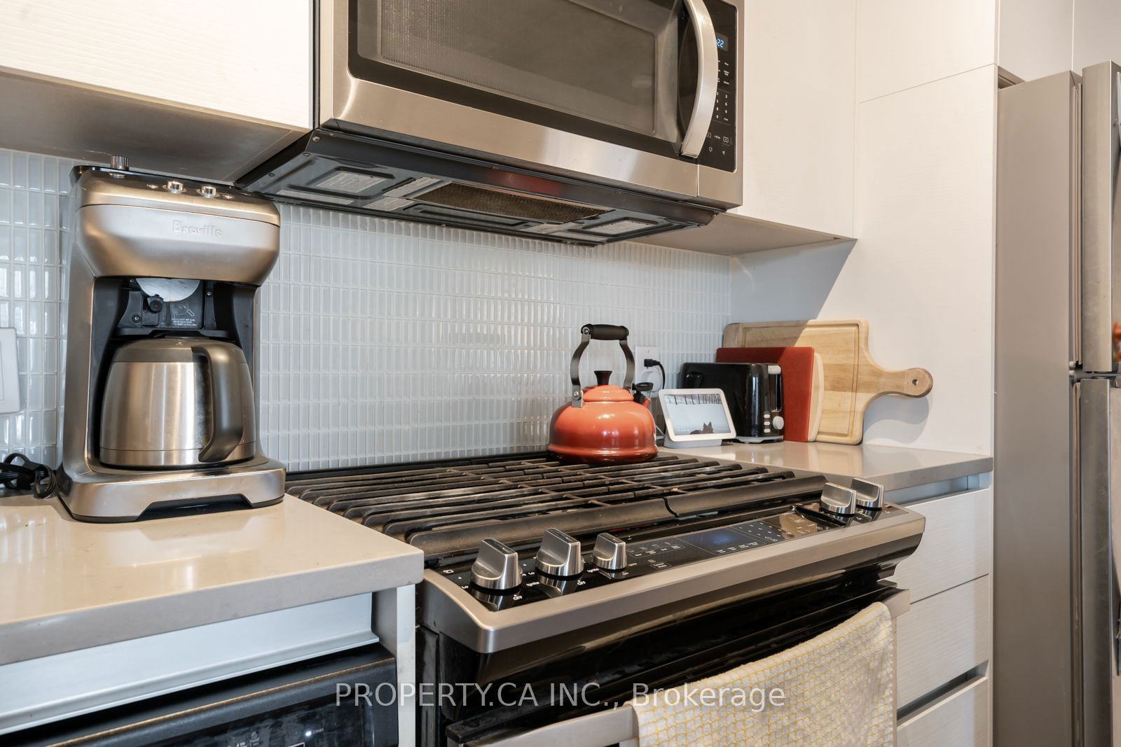 246 Logan Ave, unit 308 for rent