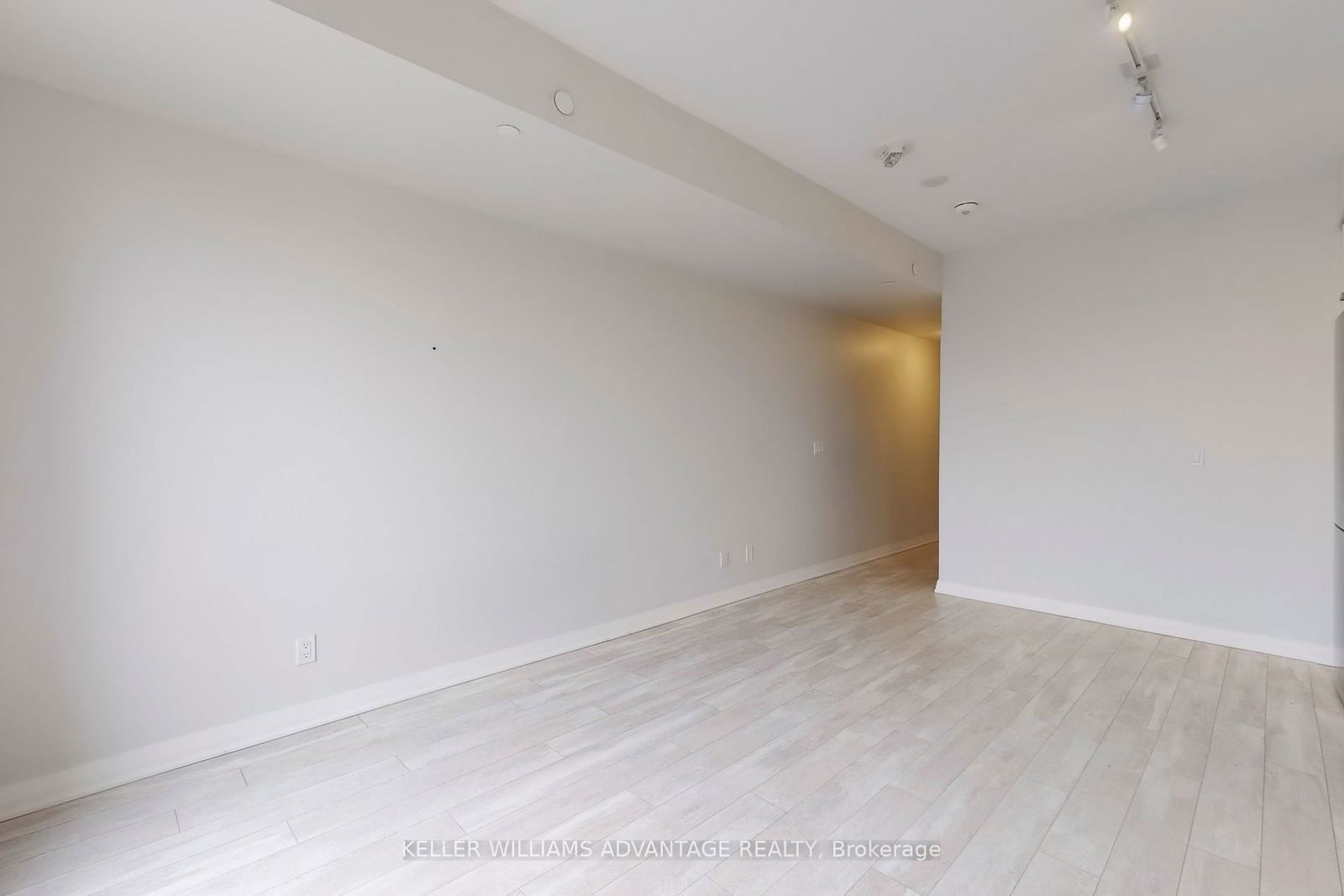 1630 Queen St E, unit 406 for rent