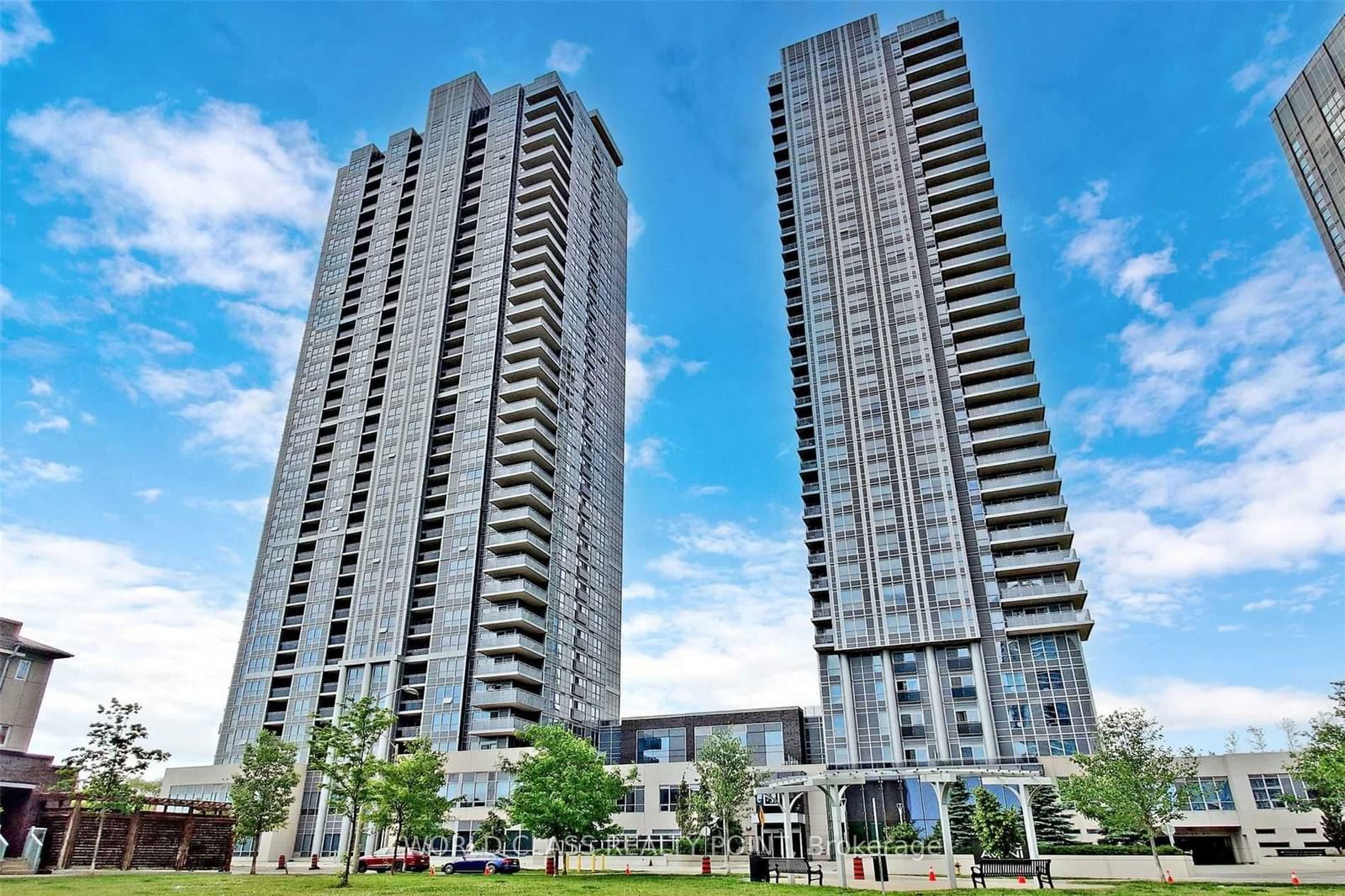 275 Village Green Sq, unit 3124 for rent