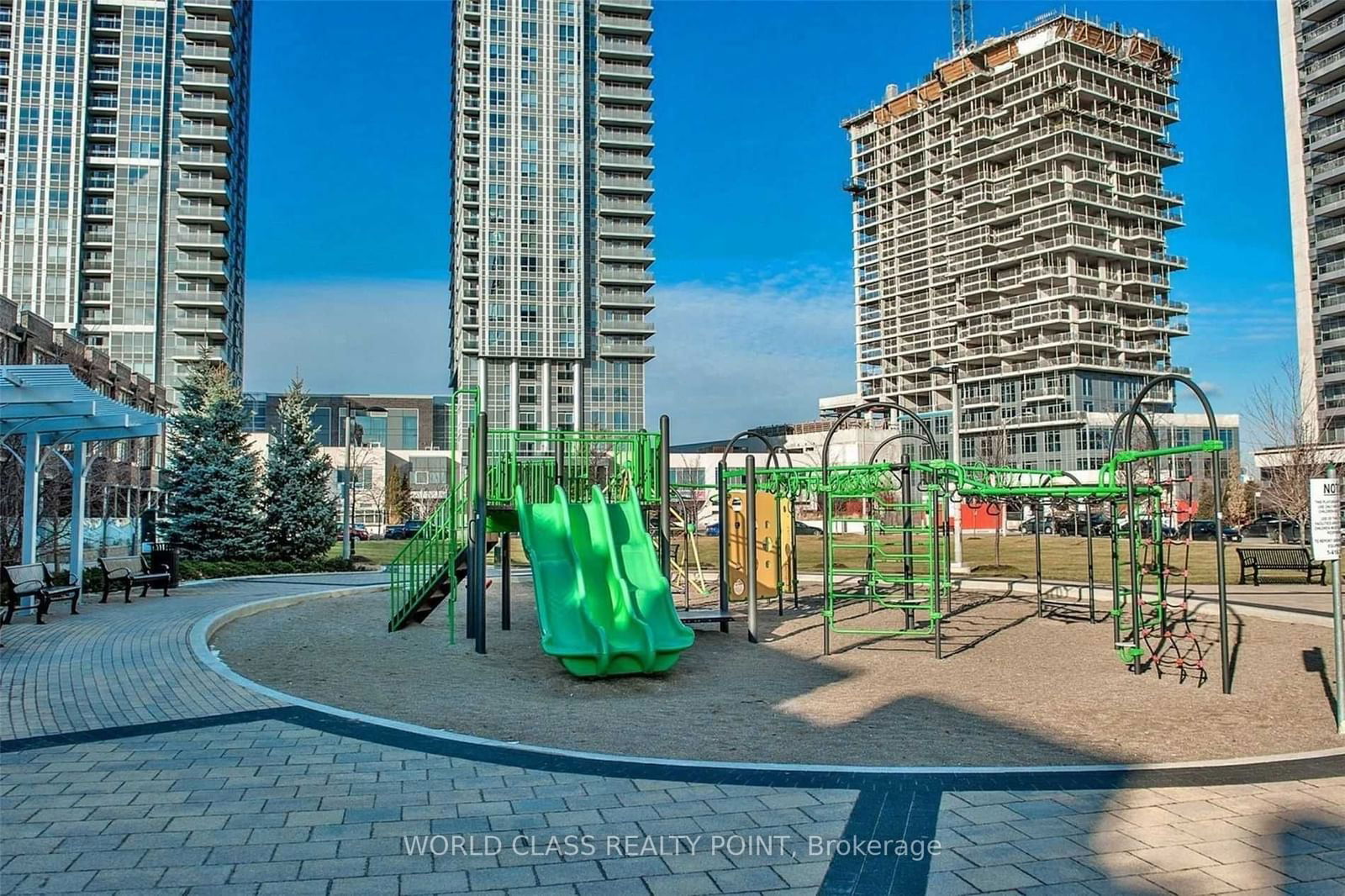 275 Village Green Sq, unit 3124 for rent