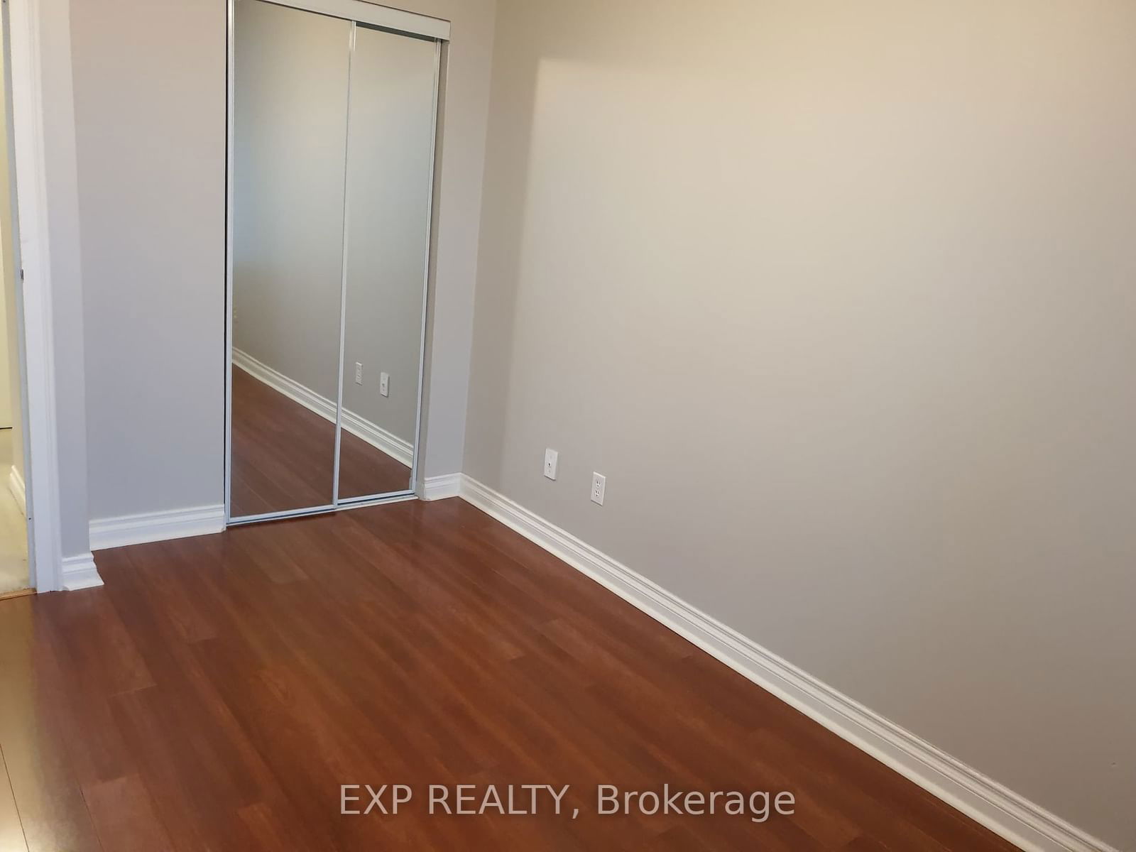 55 William St E, unit 1205 for rent