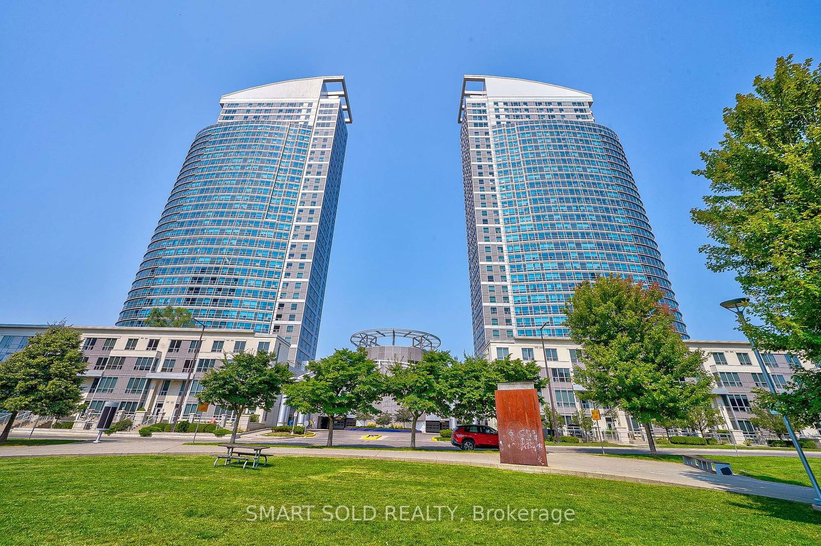 38 Lee Centre Dr, unit 2307 for sale