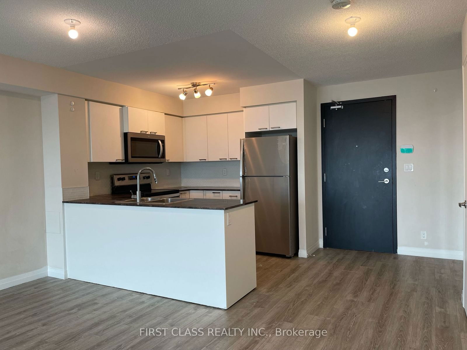 2150 Lawrence Ave E, unit 1801 for rent