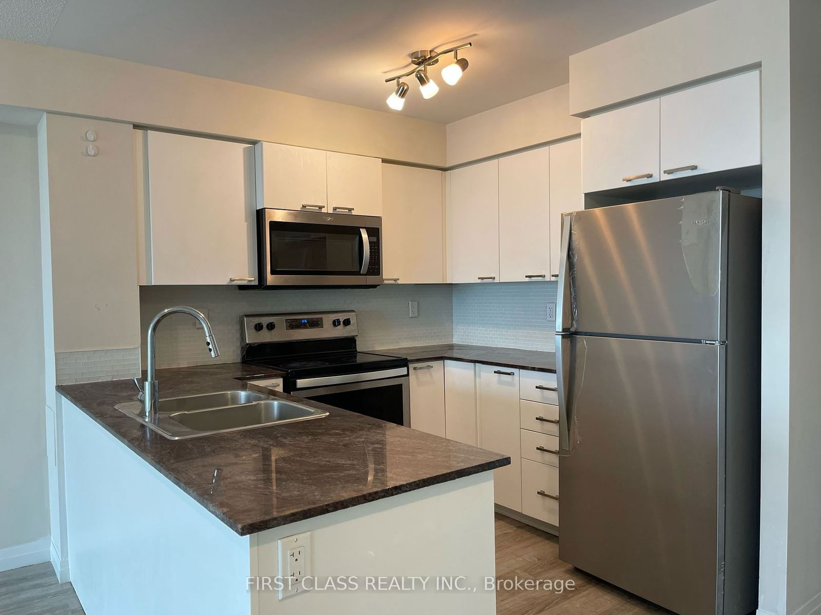 2150 Lawrence Ave E, unit 1801 for rent