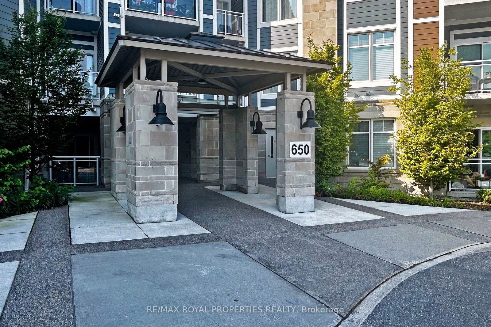 650 Gordon St, unit 112 for sale