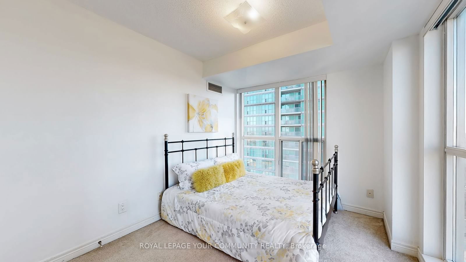 70 Town Centre Crt, unit 1907 for rent