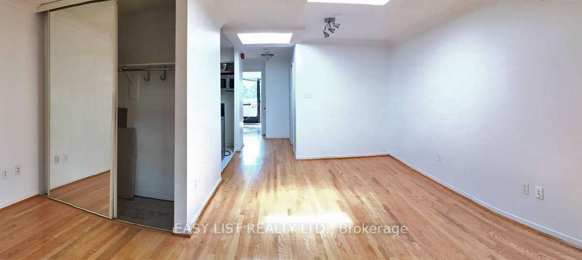 2112 Queen St E, unit 25 for rent