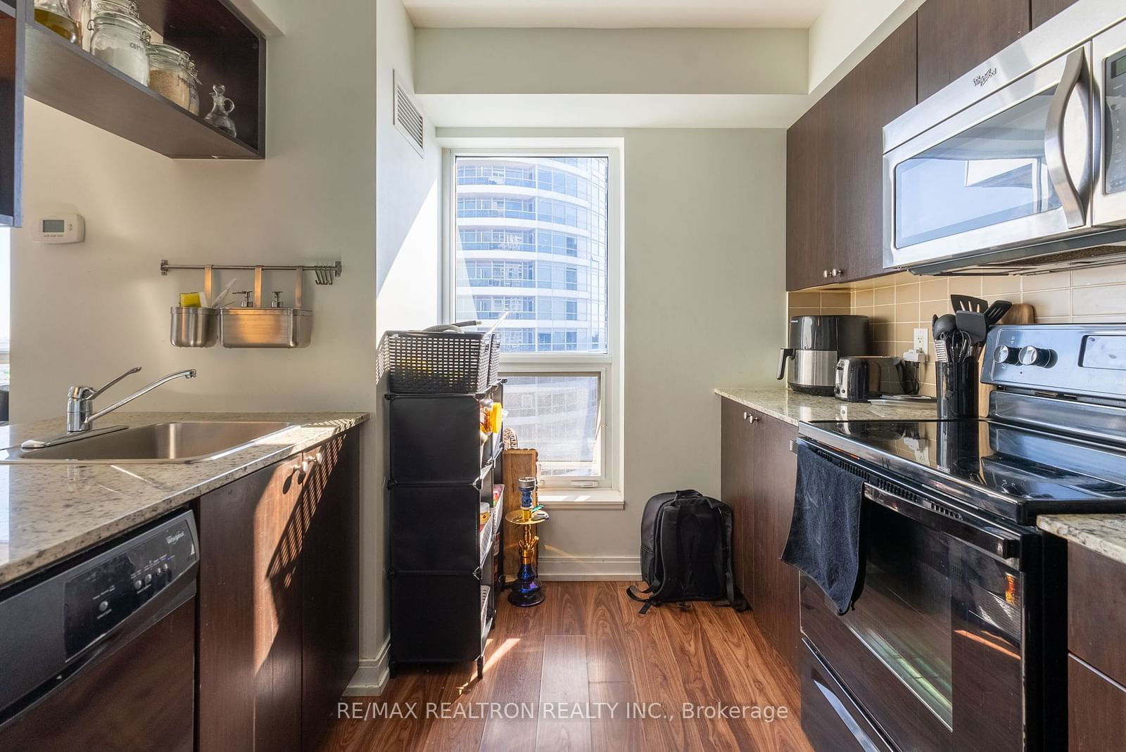 151 Village Green Sq, unit 2102 for sale