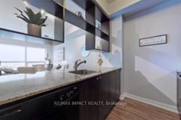 181 Village Green Sq, unit 1211 for rent