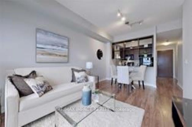 181 Village Green Sq, unit 1211 for rent