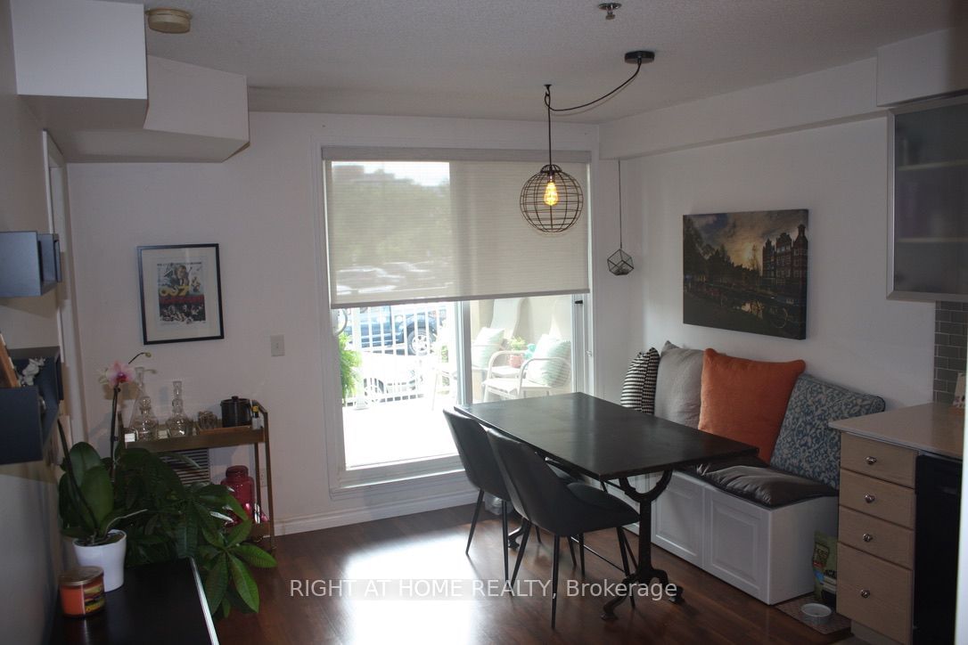 684 Warden Ave, unit 128 for rent