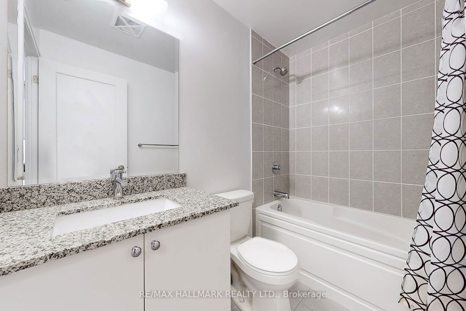 3220 Sheppard Ave E, unit 421 for sale