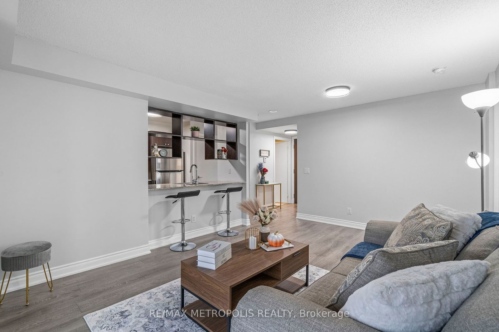 151 Village Green Sq, unit 2103 for sale