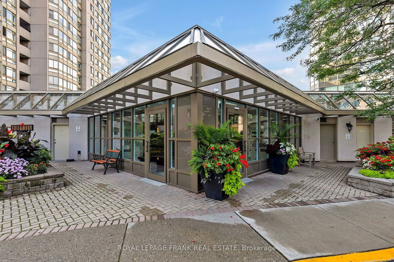 3233 Eglinton Ave E, unit 405 for sale