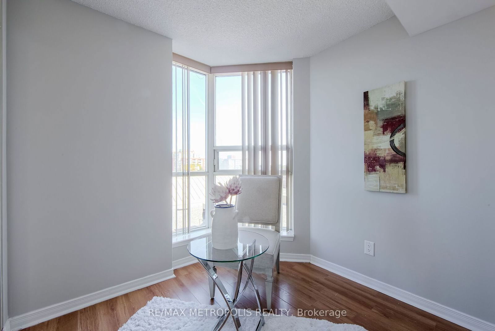 2460 Eglinton Ave E, unit 414 for rent