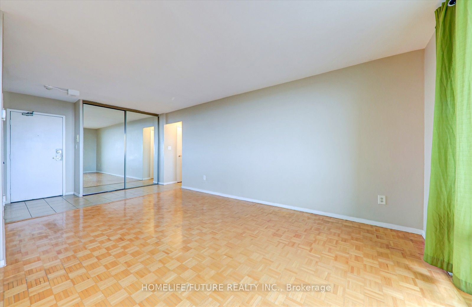 1 Massey Sq, unit 914 for sale