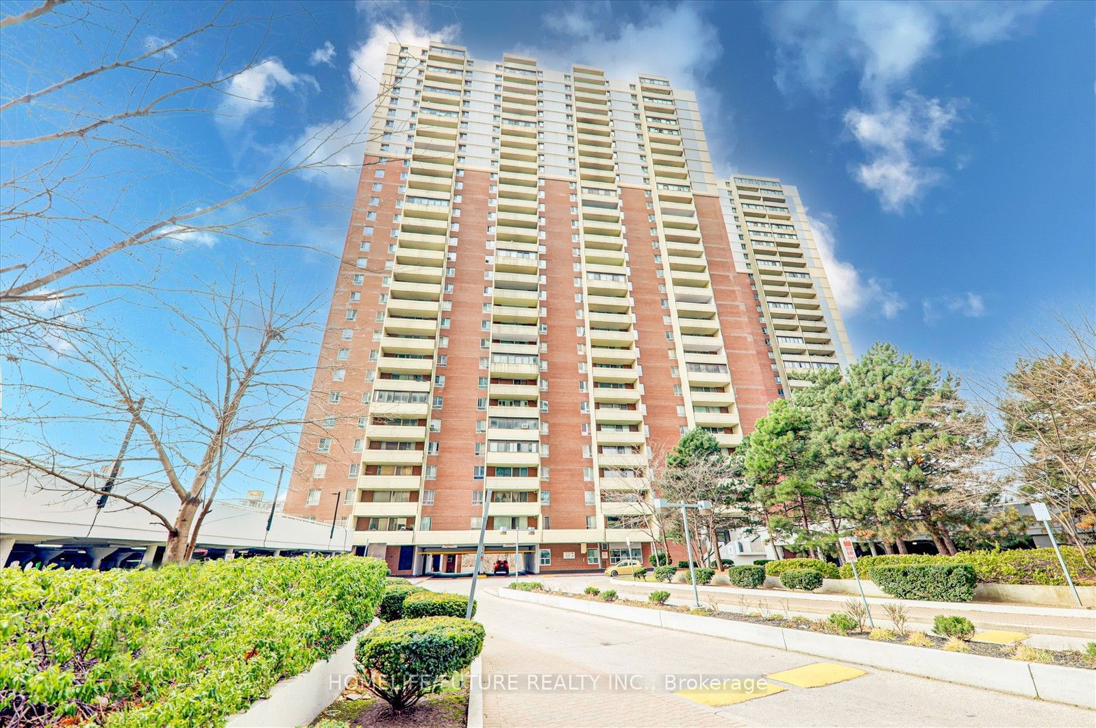 1 Massey Sq, unit 914 for sale