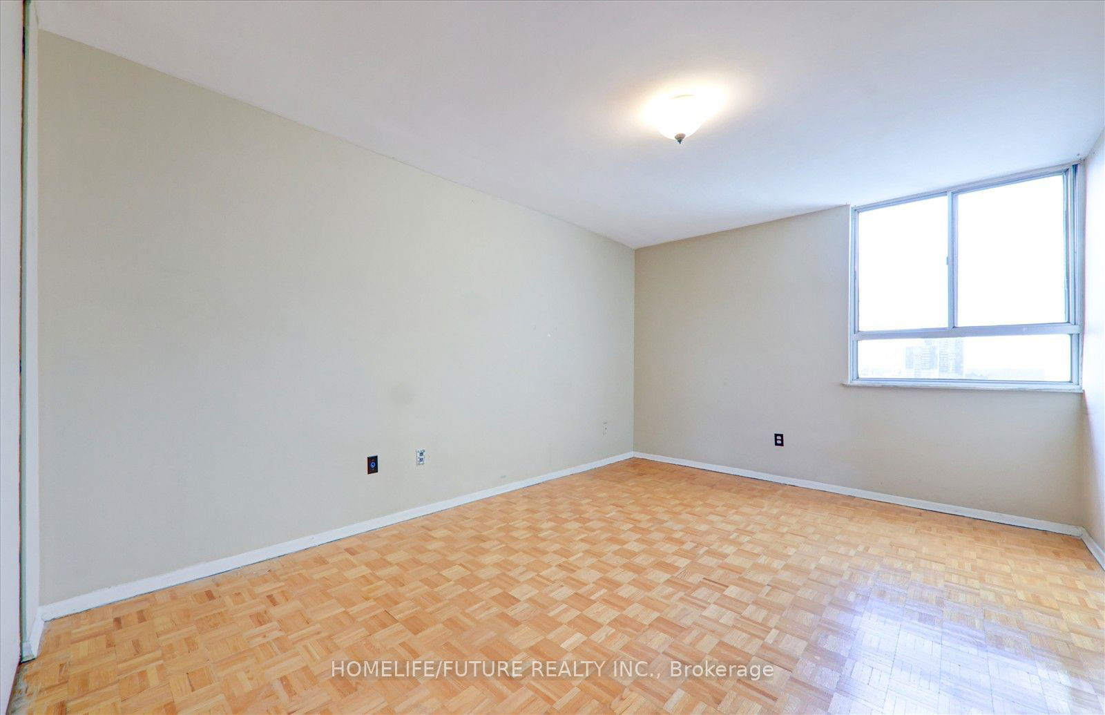 1 Massey Sq, unit 914 for sale