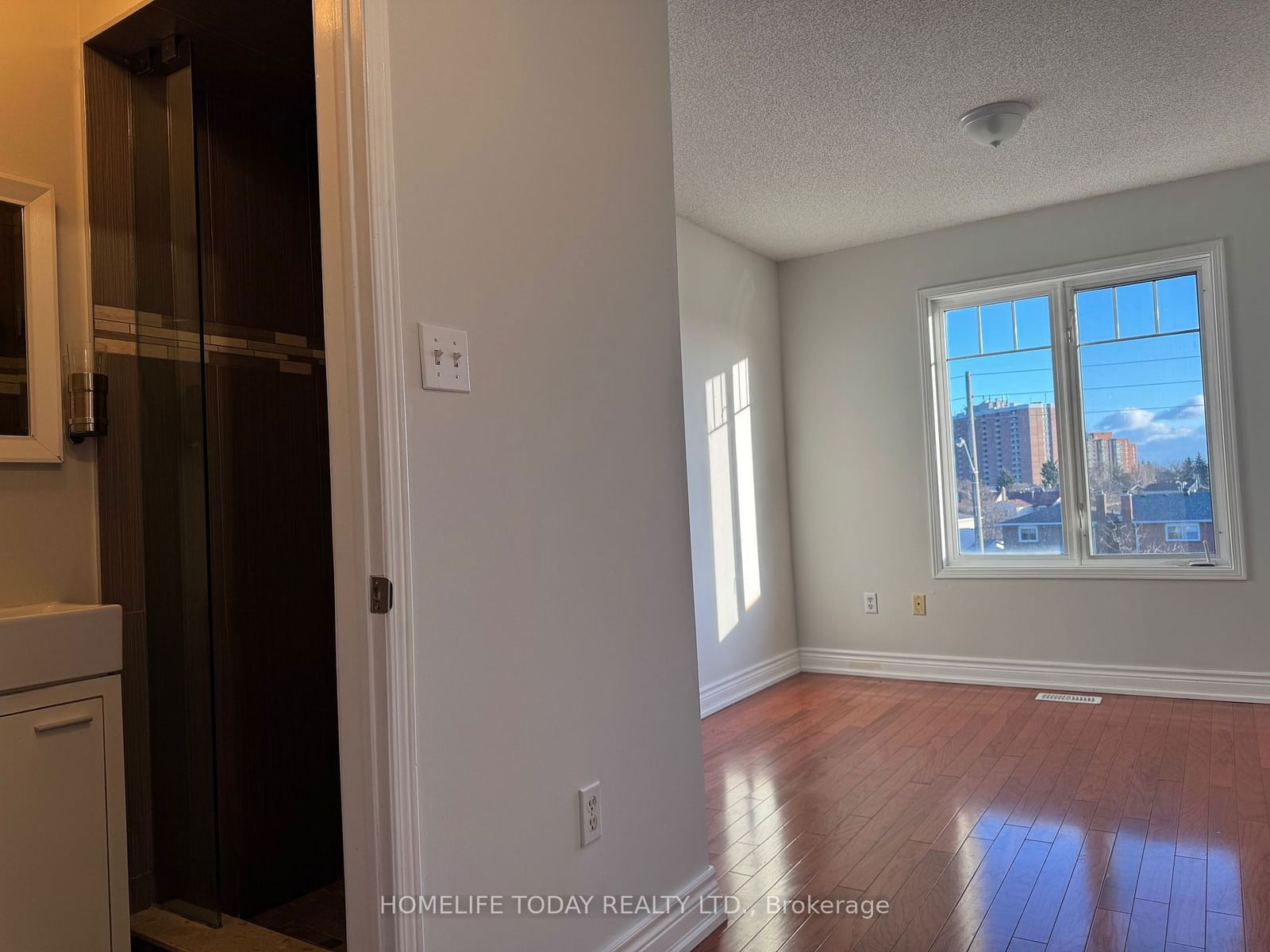 9504 Sheppard Ave E for rent 