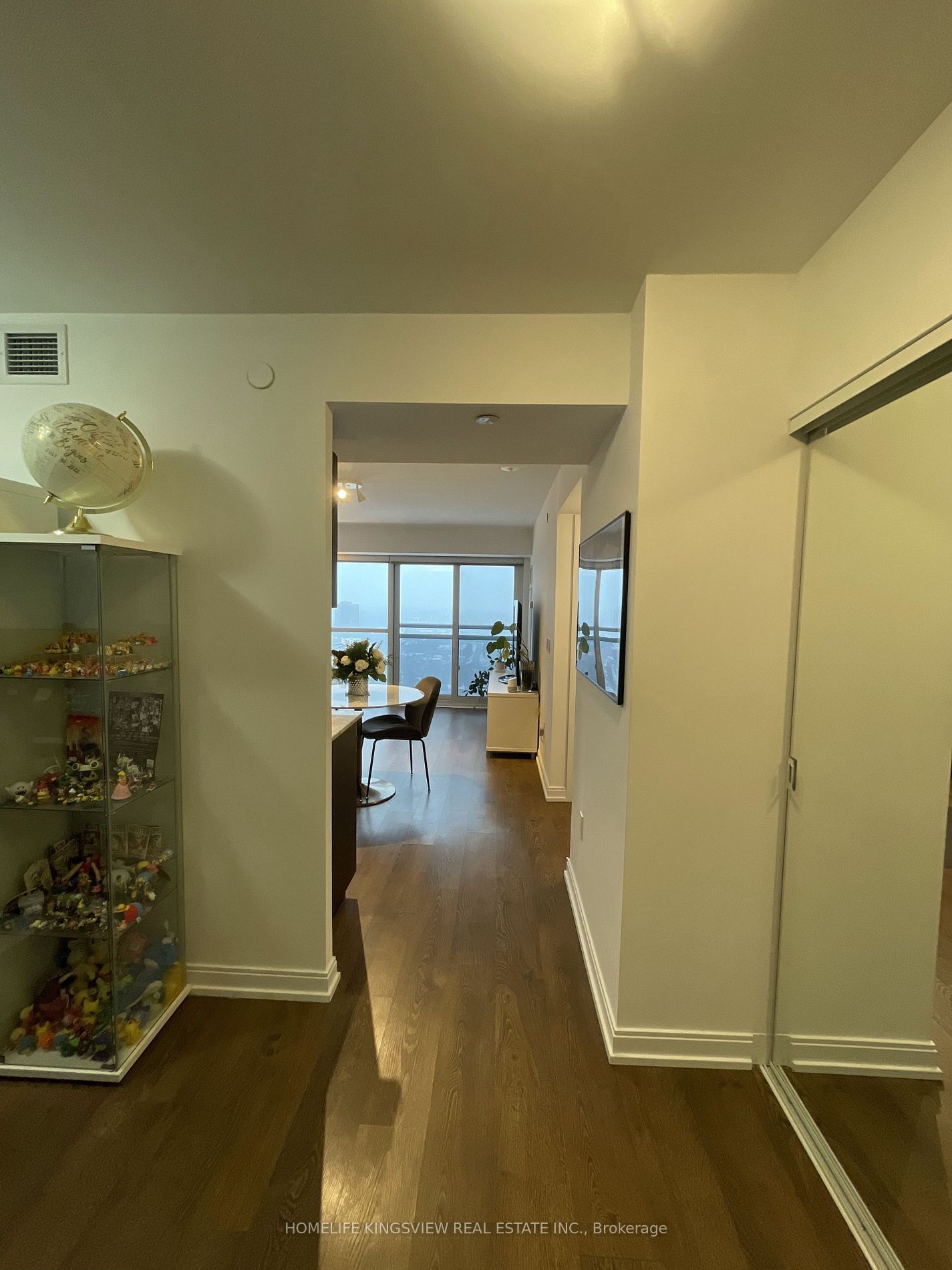 275 Village Green Sq, unit 2220 for sale