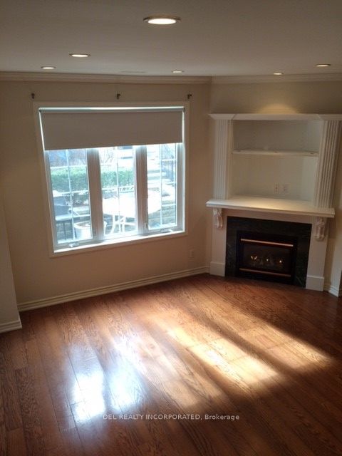 151 Village Green Sq, unit 1901 for rent