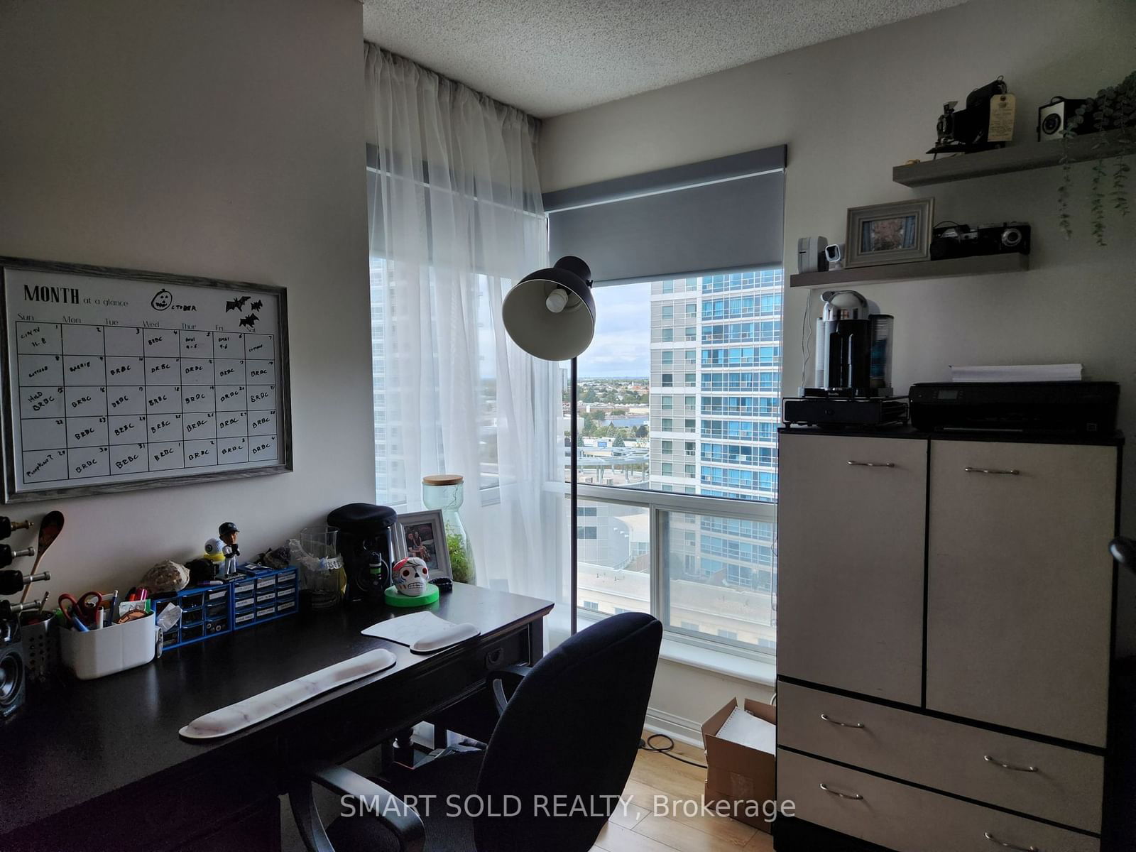 1 Lee Centre Dr, unit 1511 for rent