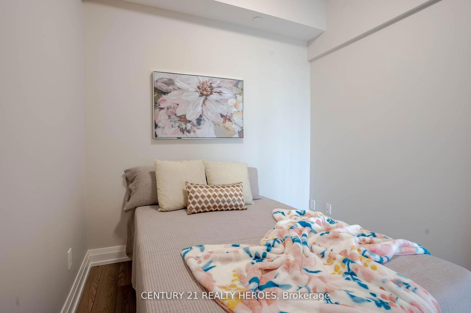 3121 Sheppard Ave E, unit 308 for sale