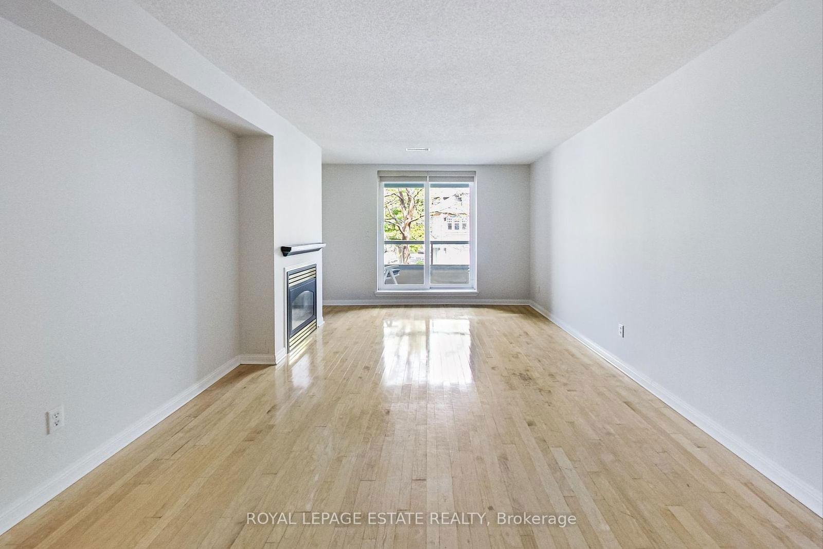 2365 Queen St E, unit 202 for rent