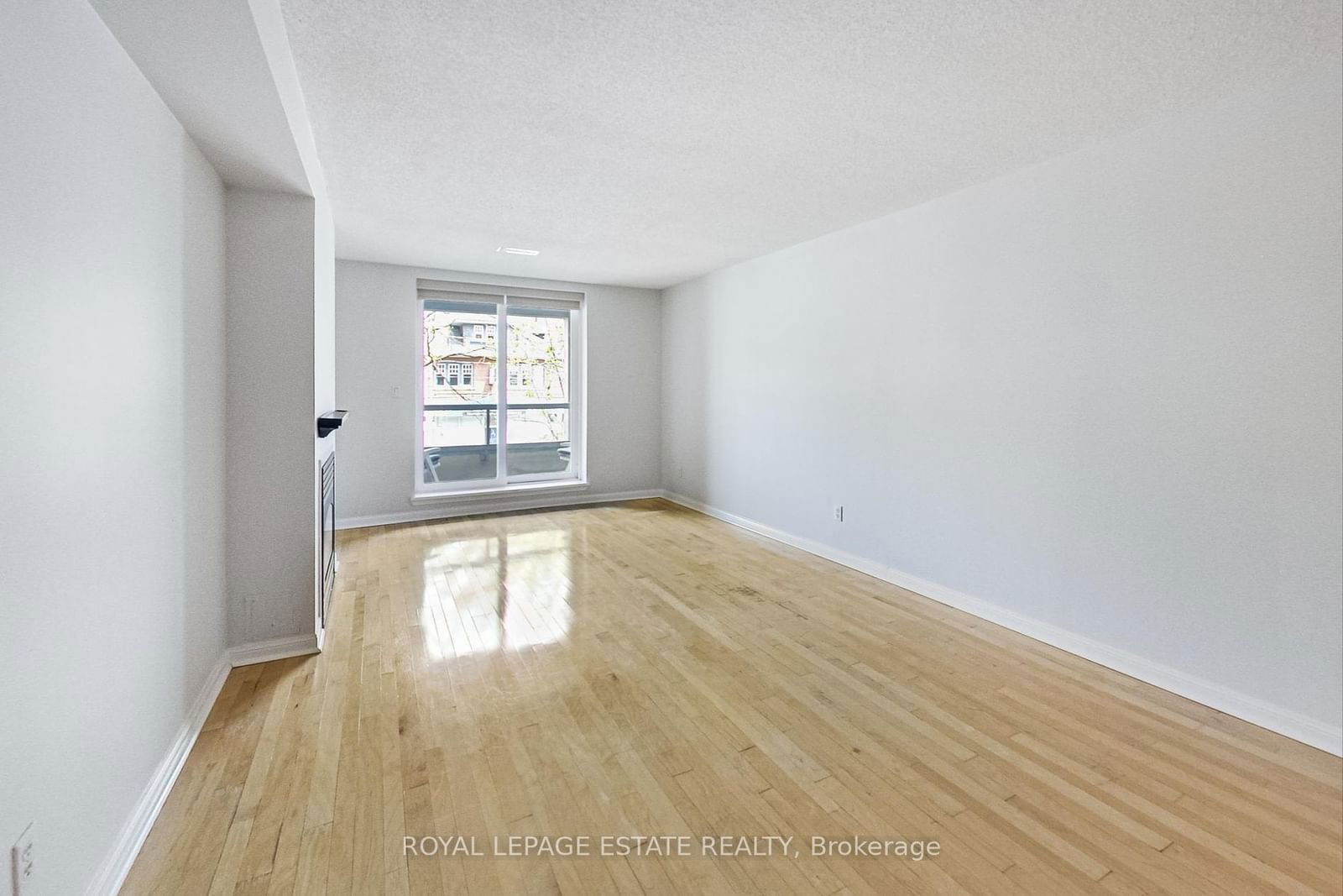 2365 Queen St E, unit 202 for rent