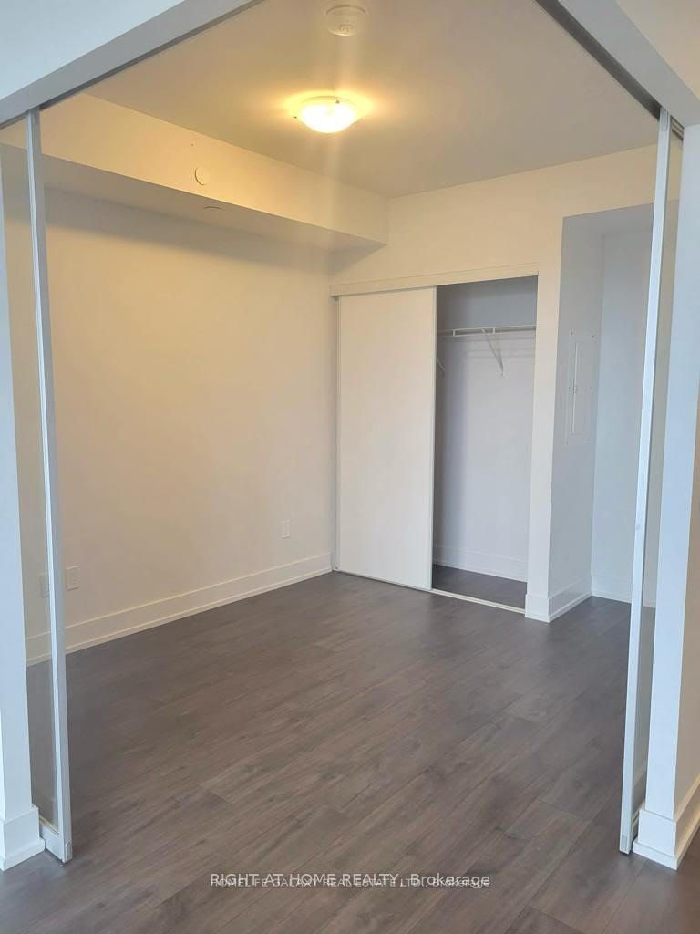 2550 Simcoe St N, unit 1421 for rent