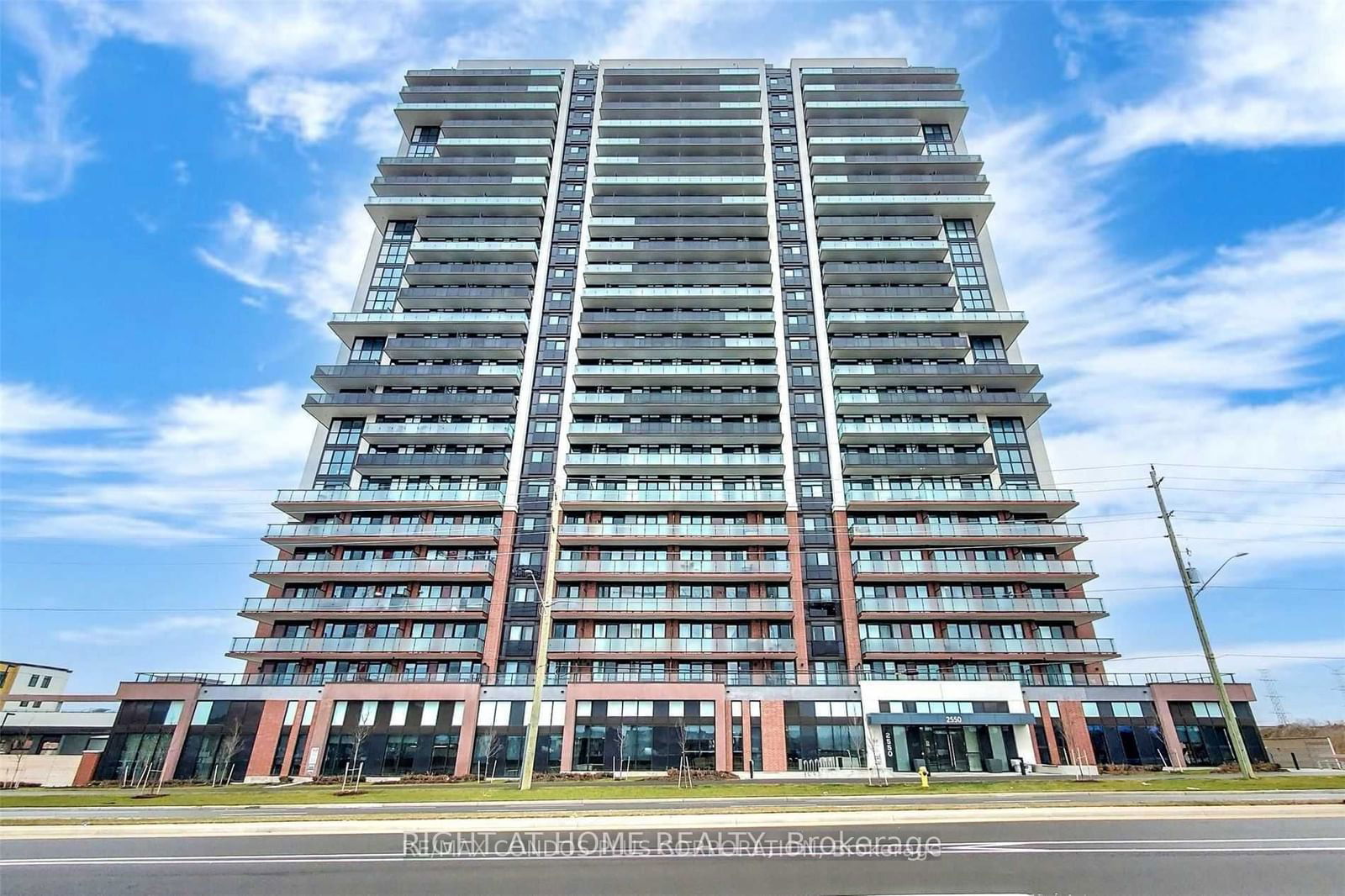 2550 Simcoe St N, unit 1421 for rent