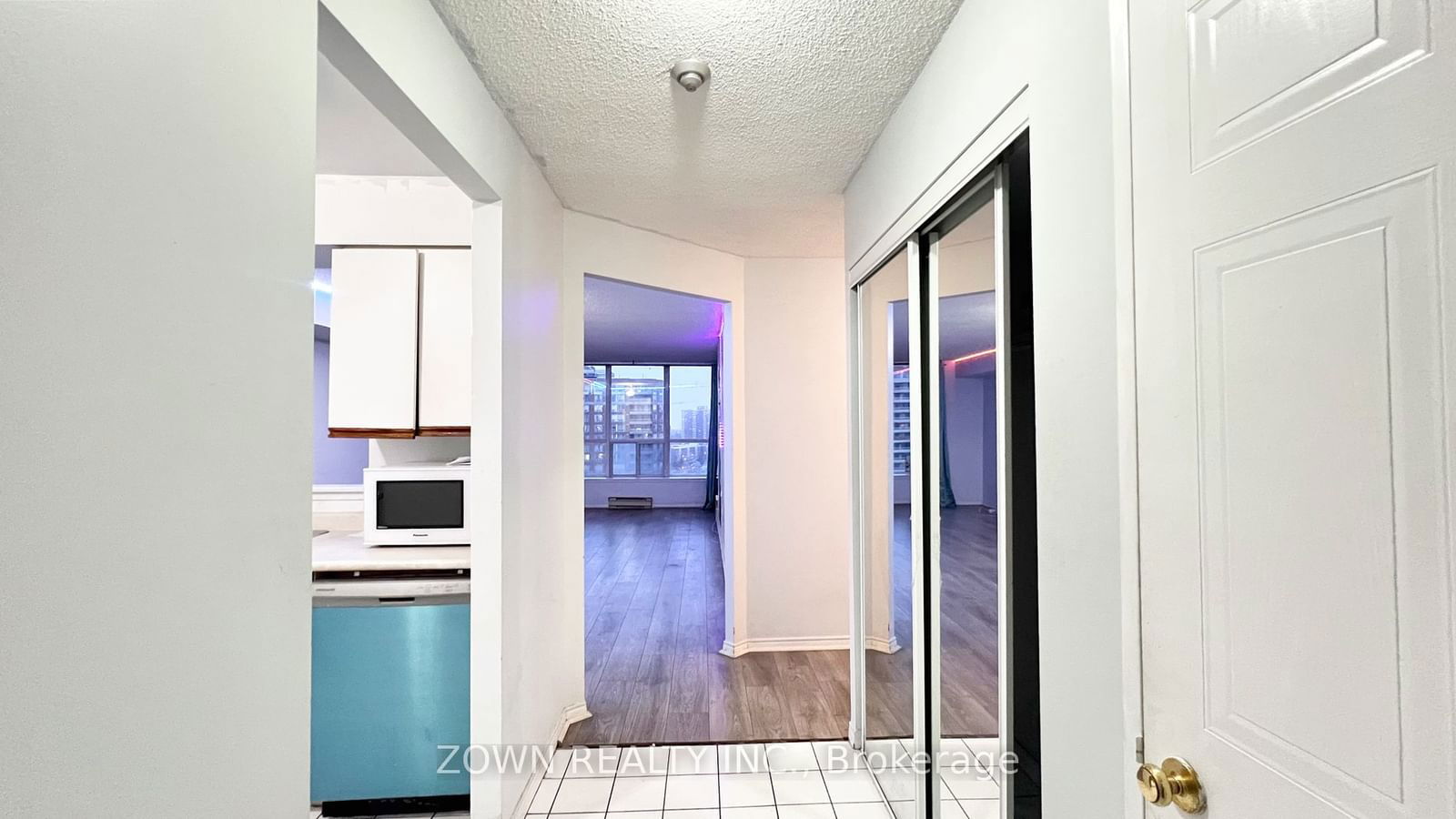 430 Mclevin Ave, unit 1608 for rent