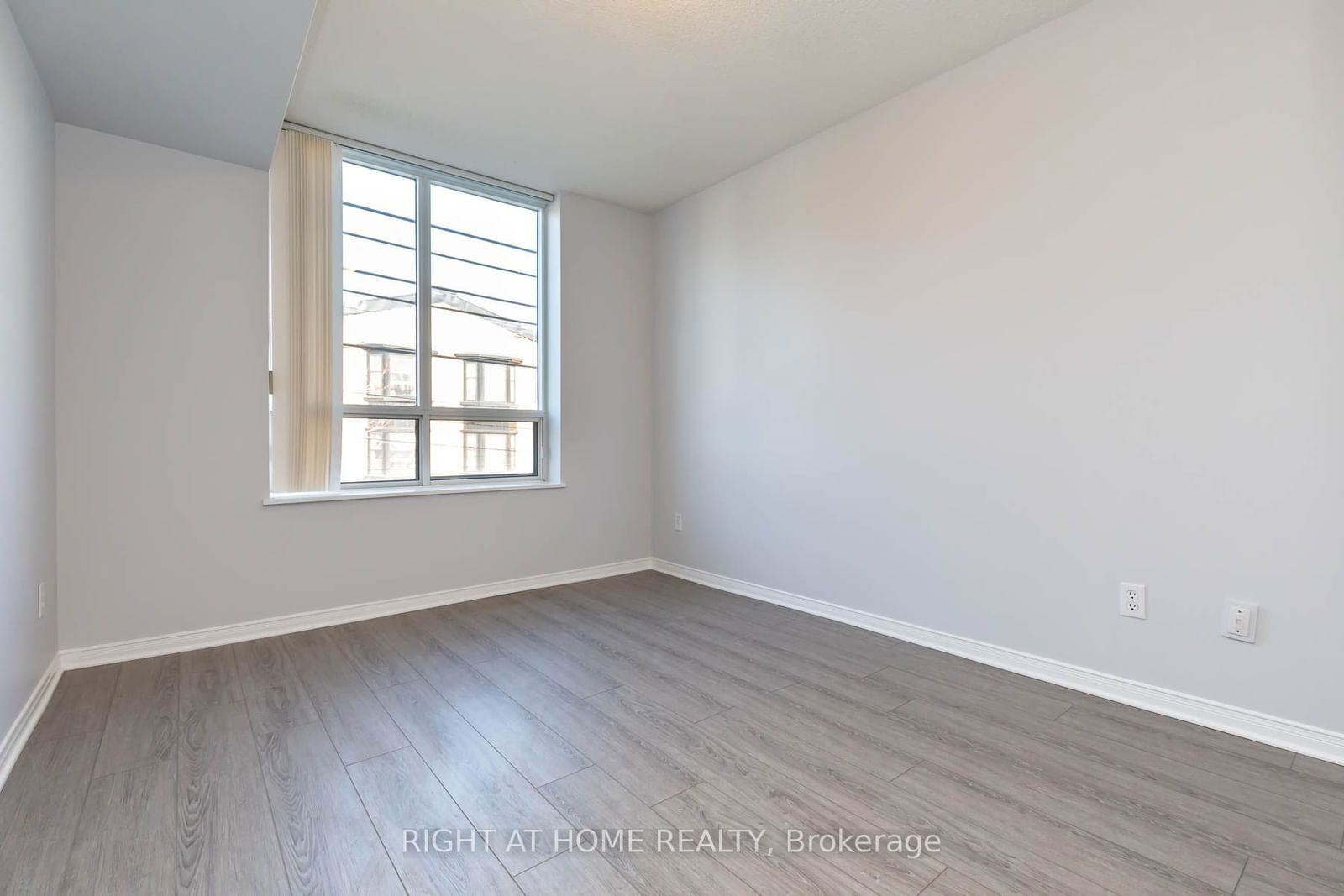 1797 Queen St E, unit 207 for rent