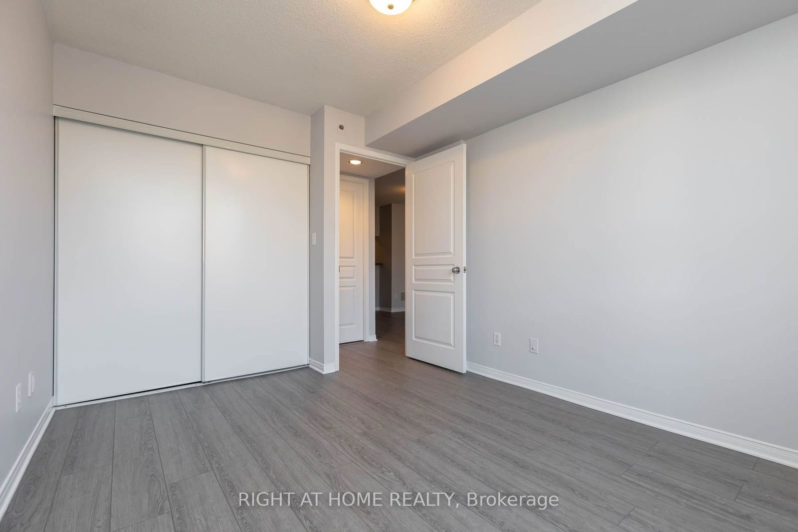 1797 Queen St E, unit 207 for rent