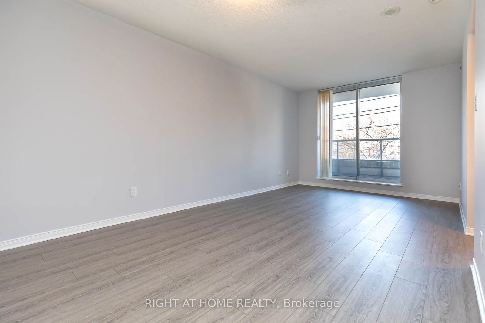 1797 Queen St E, unit 207 for rent