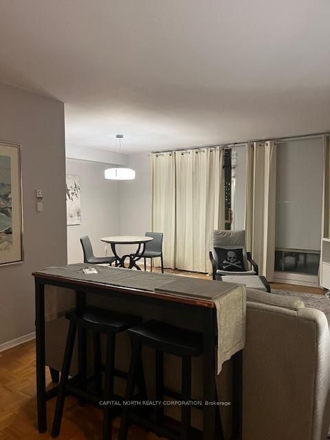 5 Massey Sq, unit 606 for sale