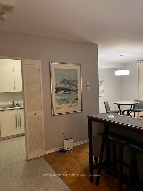 5 Massey Sq, unit 606 for sale