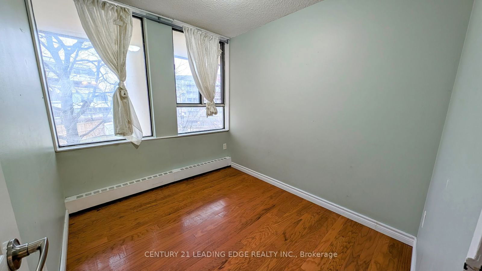 5580 SHEPPARD Ave E, unit 201 for rent