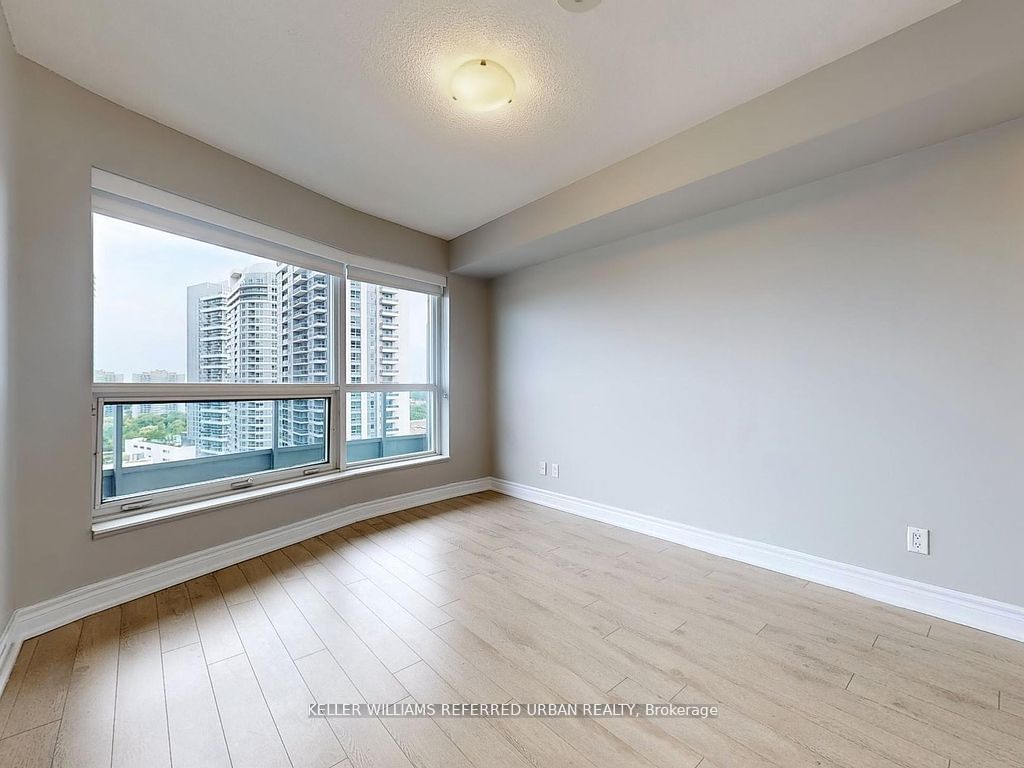 125 Village Green Sq, unit 1609 for rent