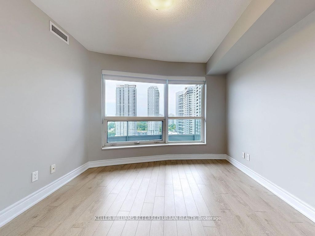 125 Village Green Sq, unit 1609 for rent