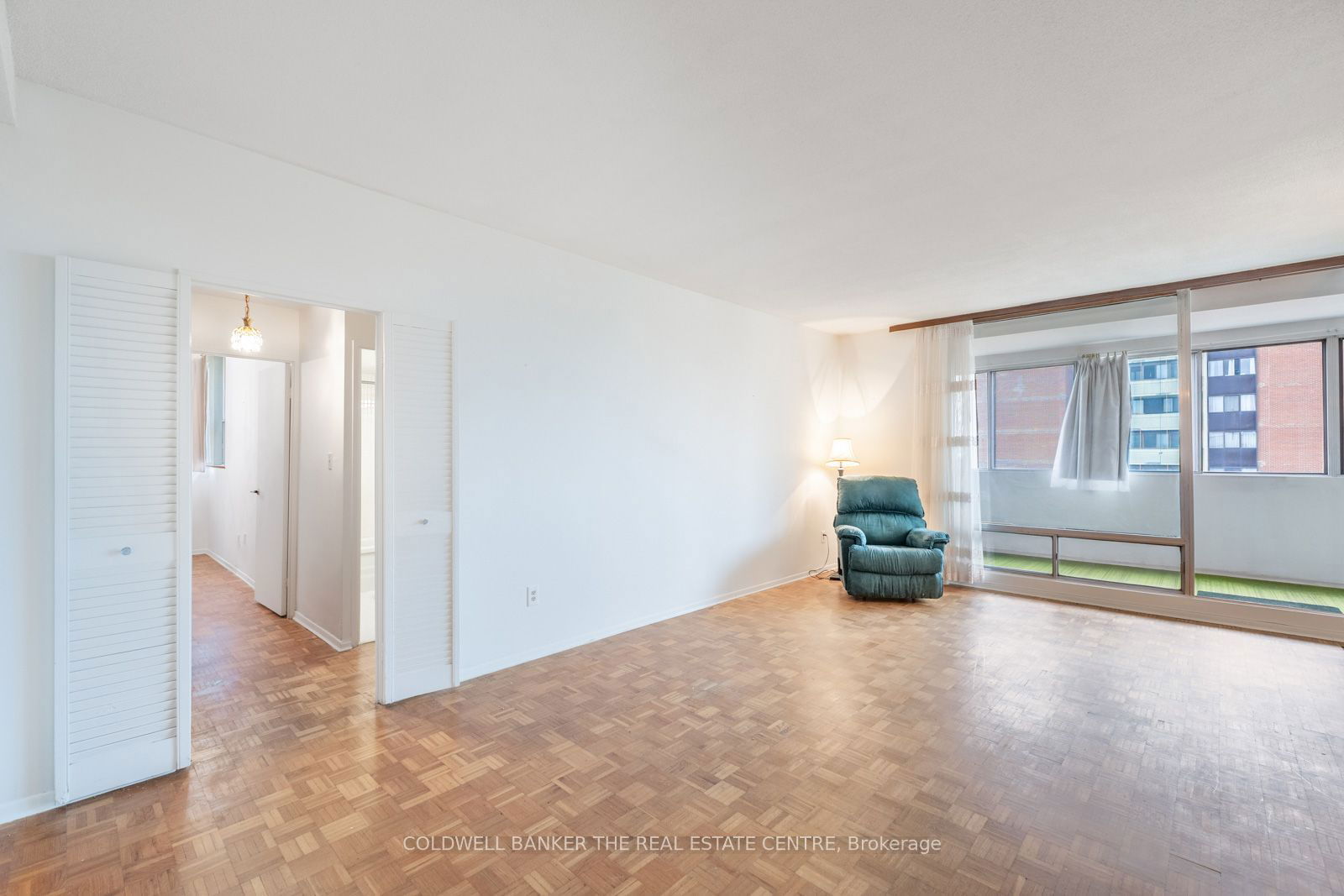 1 Massey Sq, unit 15 for sale