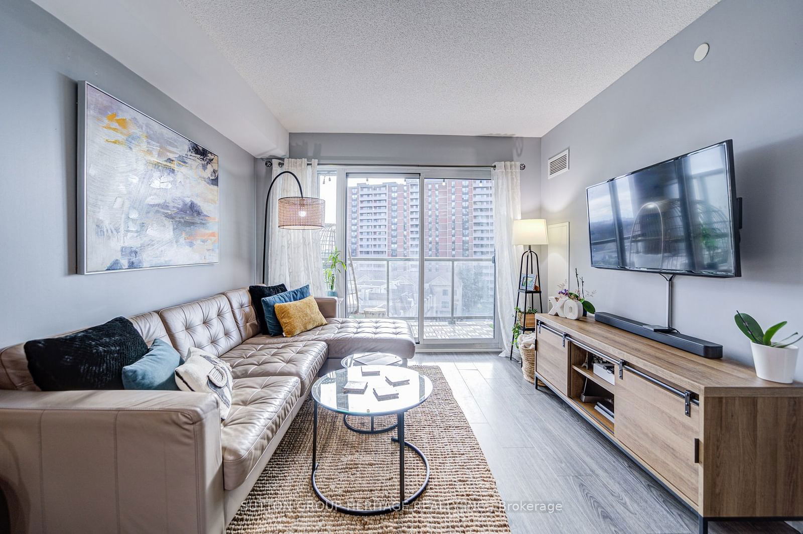 1215 Bayly St, unit 606 for sale