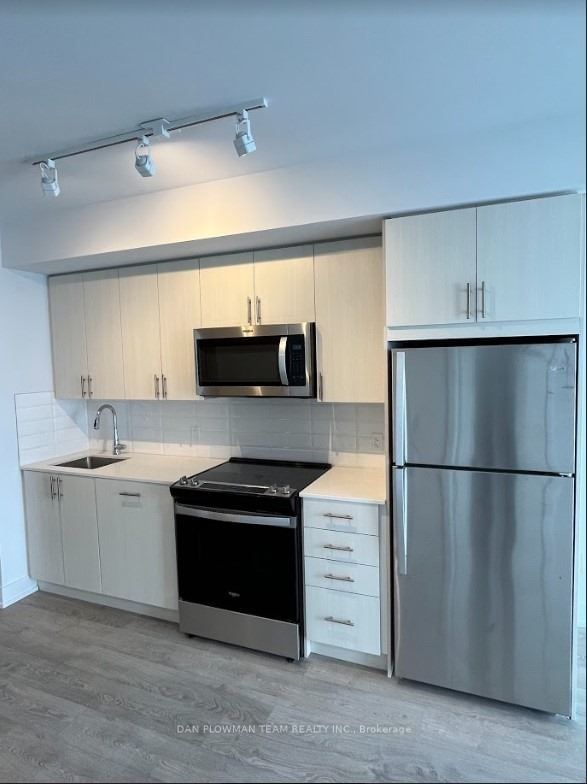 2550 Simcoe St N, unit 508 for rent