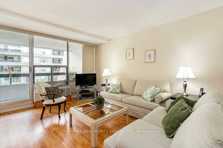 55 William St E, unit 301 for rent