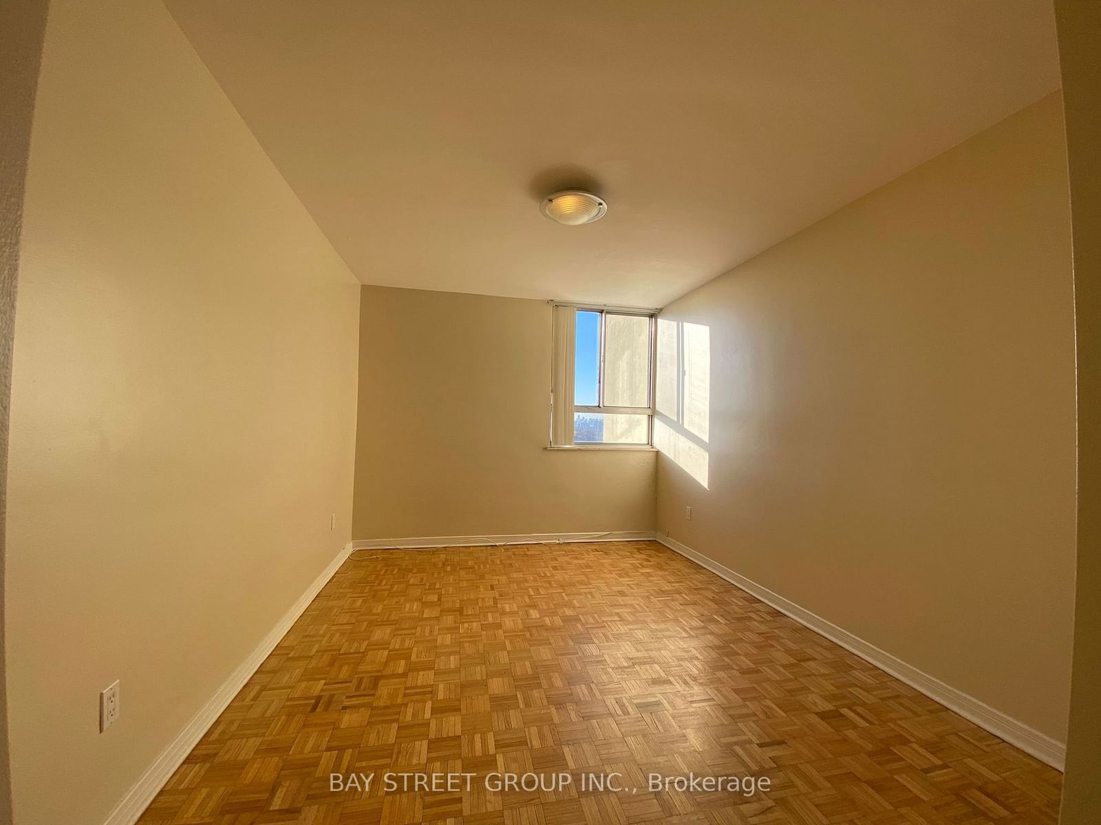 1 Massey Sq, unit 1211 for rent