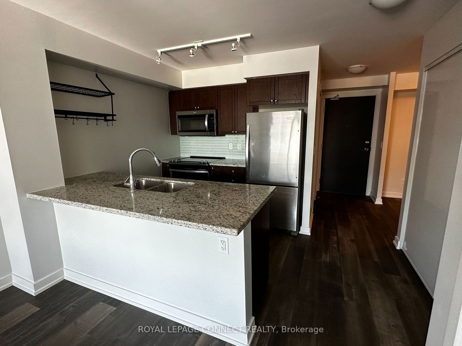 8 Trent Ave, unit 501 for rent